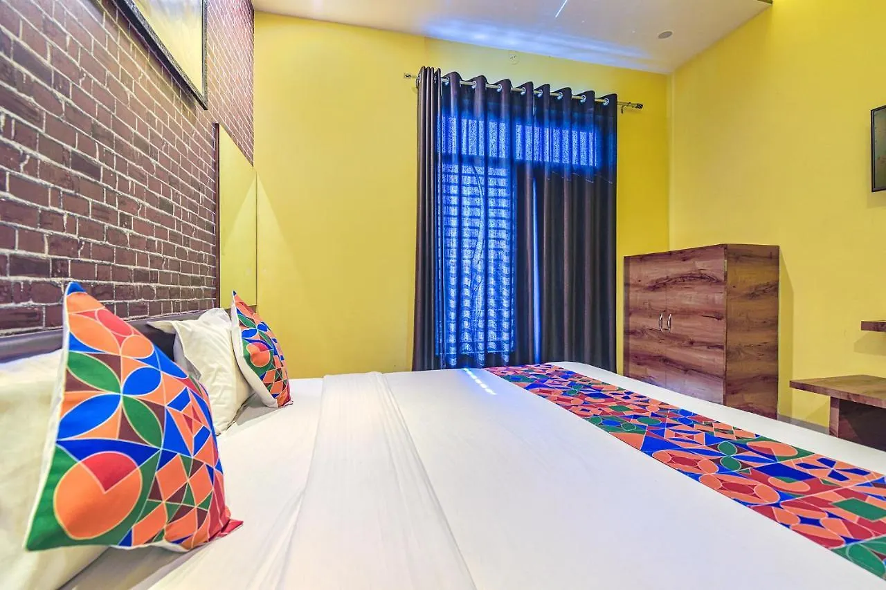 *** Hotel Fabhotel Lotus Udaipur India