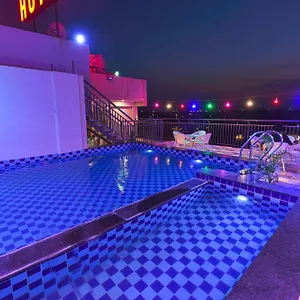 Remark Hotel
